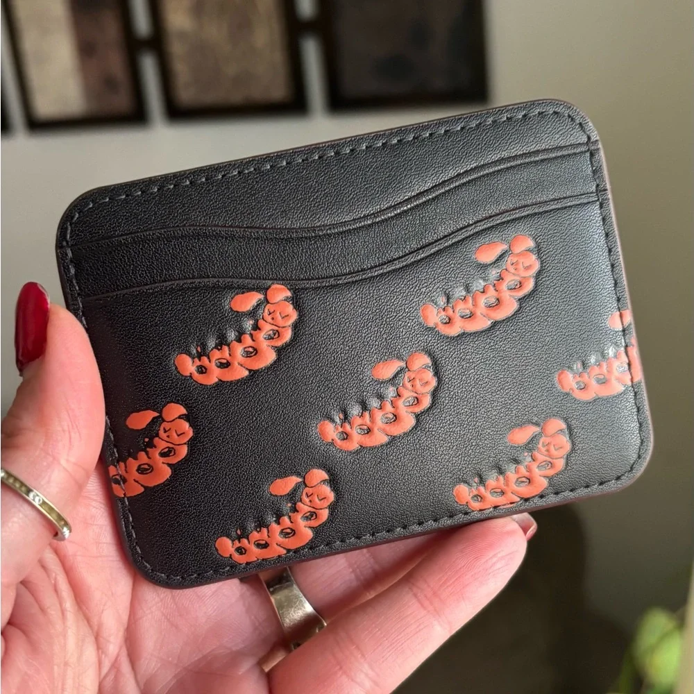 Authentic COACHTOPIA Leather Caterpillar shoulder magnetic closure hobo/card set - Picture 3 of 17